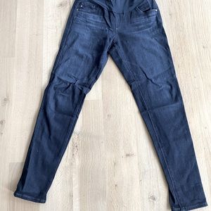 AG Maternity Jeans (size 28R)